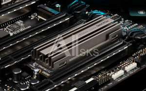 1000609686 Твердотельный накопитель CORSAIR SSD MP600 Core, 4000GB, M.2(22x80mm), NVMe, PCIe 4.0 x4, 3D QLC, R/W 4950/3950MB/s, IOPs 630 000/580 000, TBW 900,